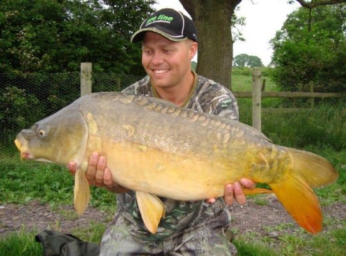 Carl Sharp - Blackthorn Fishery 8lb 10oz