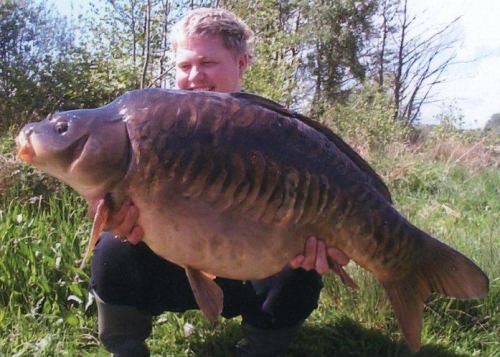 Carl Sharp - Blackthorn Fishery 19lb 7oz