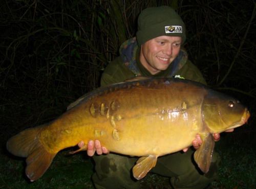 Carl Sharp - Fenland Fisheries 19lb 12oz