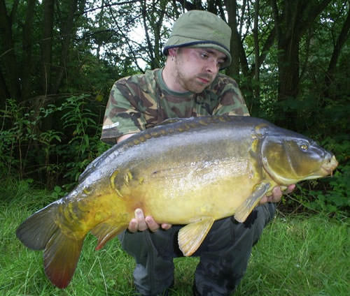 Dan Thorp - Staffordshire Lake 20lb 7oz