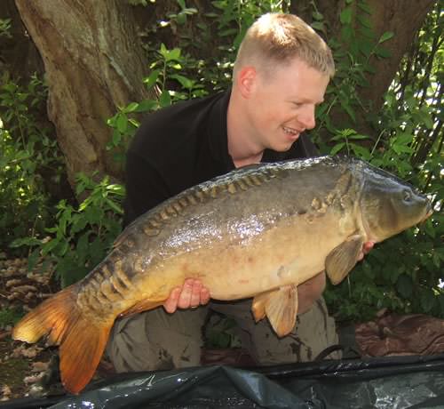 Dave Toomey - Yateley Pads Lake 24lb 0oz