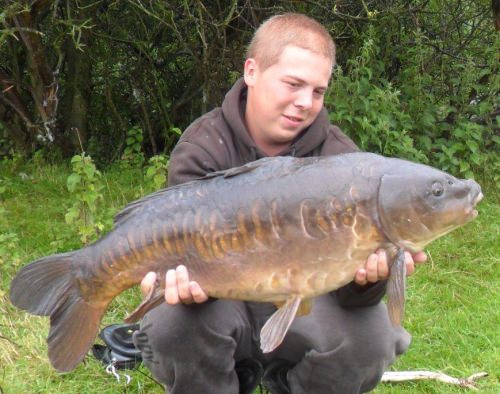 Dominic Roots - Stour Lake 24lb 14oz