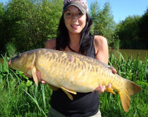 Liz Hicks - Anglers Paradise 10lb 1oz