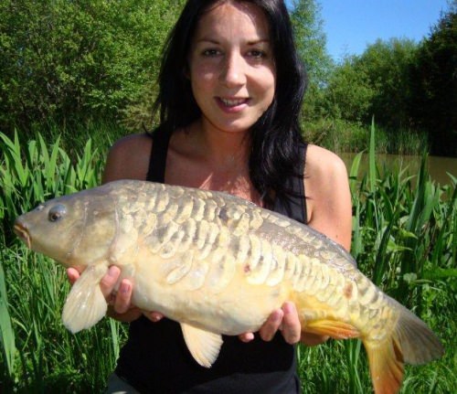 Liz Hicks - Anglers Paradise 8lb 0oz