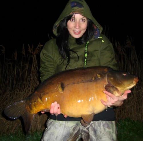 Liz Hicks - Fenland Fisheries 24lb 10oz