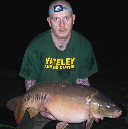 Mark Bridger - Yateley Sandhurst Lake 30lb 12oz