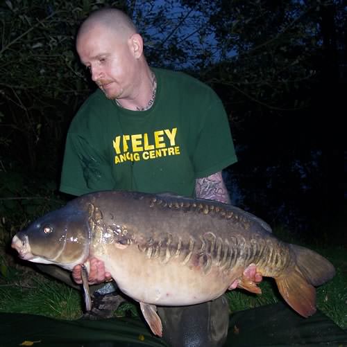 Mark Bridger - Yateley Sandhurst Lake 34lb 0oz