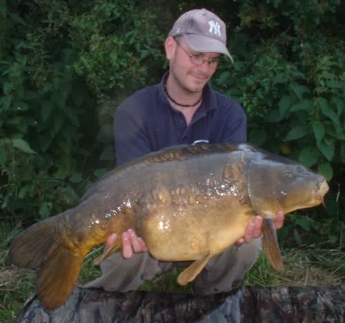 Matthew Walker - Stour Lake 27lb 8oz