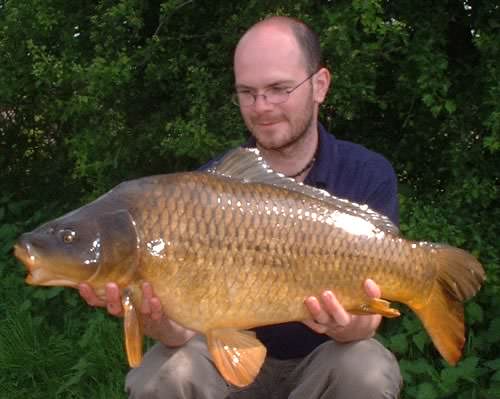 Matthew Walker - Stour Lake 20lb 0oz