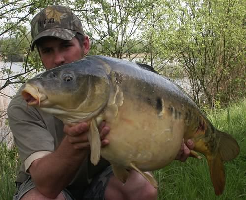 Simon Lewis - Kent Lake 25lb 8oz