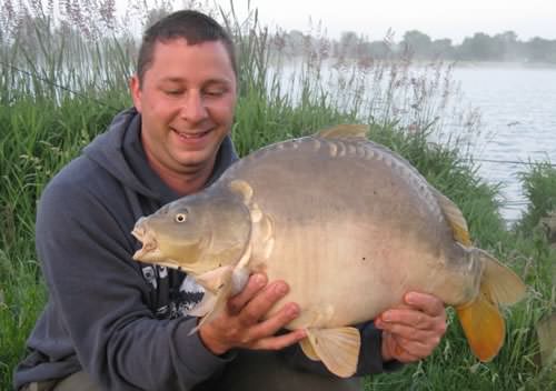 Stuart Andrews - Linear Fisheries 18lb 1oz