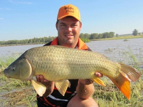 Johan Oosthuizen - Unknown 17lb 8oz