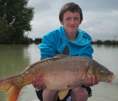 Dan Missons - Knightingales Fishery 20lb 12oz